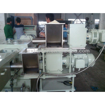 powder feeding machine